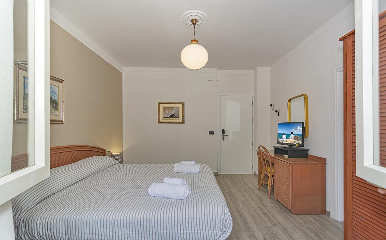 Hotel Ambra Forte dei Marmi Exterior photo